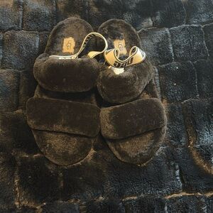 UGG sandles